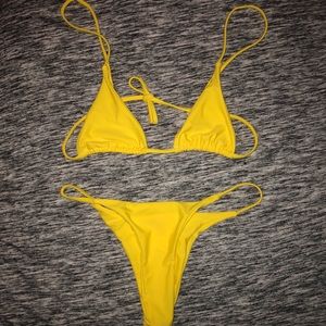 Thong string bikini